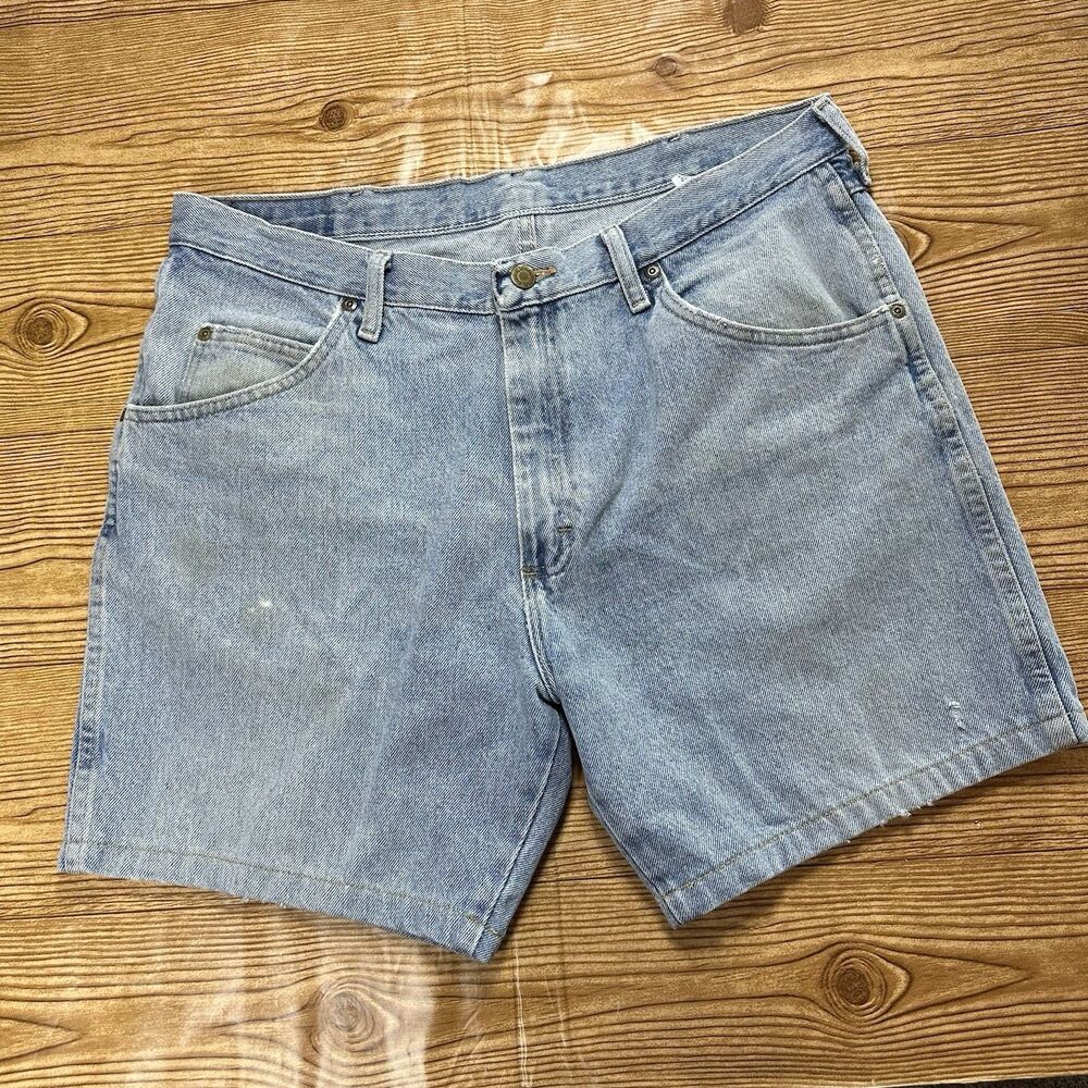 Wrangler Mens 36x30 Denim Shorts Light Wash Regular Fit Jean Shorts